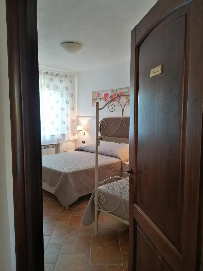 B&B Villa Isa Riaci Екстериор снимка